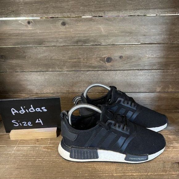 Big Kids Childrens Adidas NMD R1 Japan Core‎ Black Shoes Sneakers Size 4 Y GUC - Picture 1 of 6